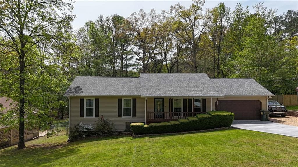 33 E Boxwood Drive, Cartersville, GA 30121 — most recent listing photo