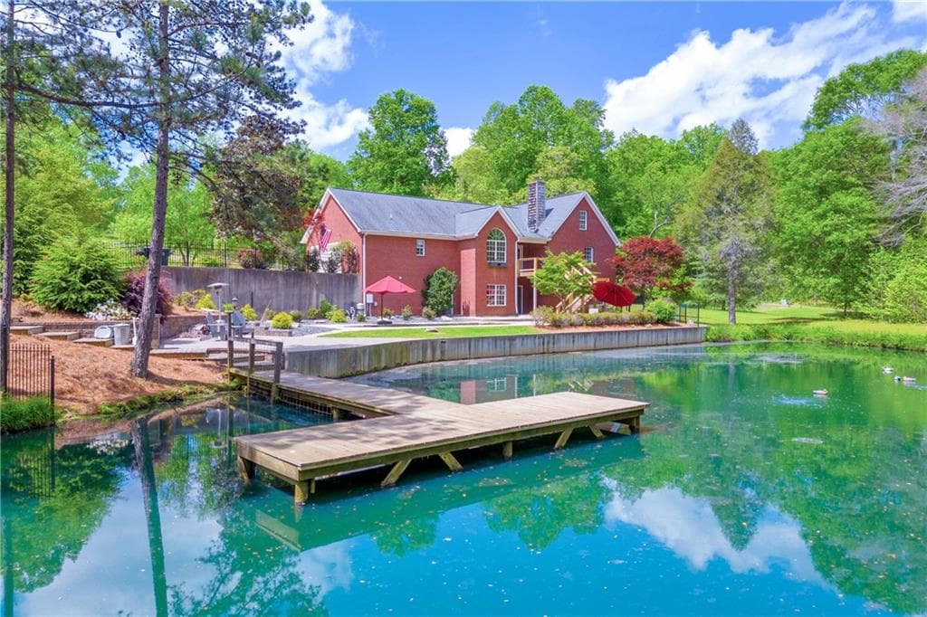 5 bedroom, 4 bathroom, 4,075 sq ft single family residence for sale at 6200 Bent Tree Cove, Murrayville, GA 30564 — photo 6