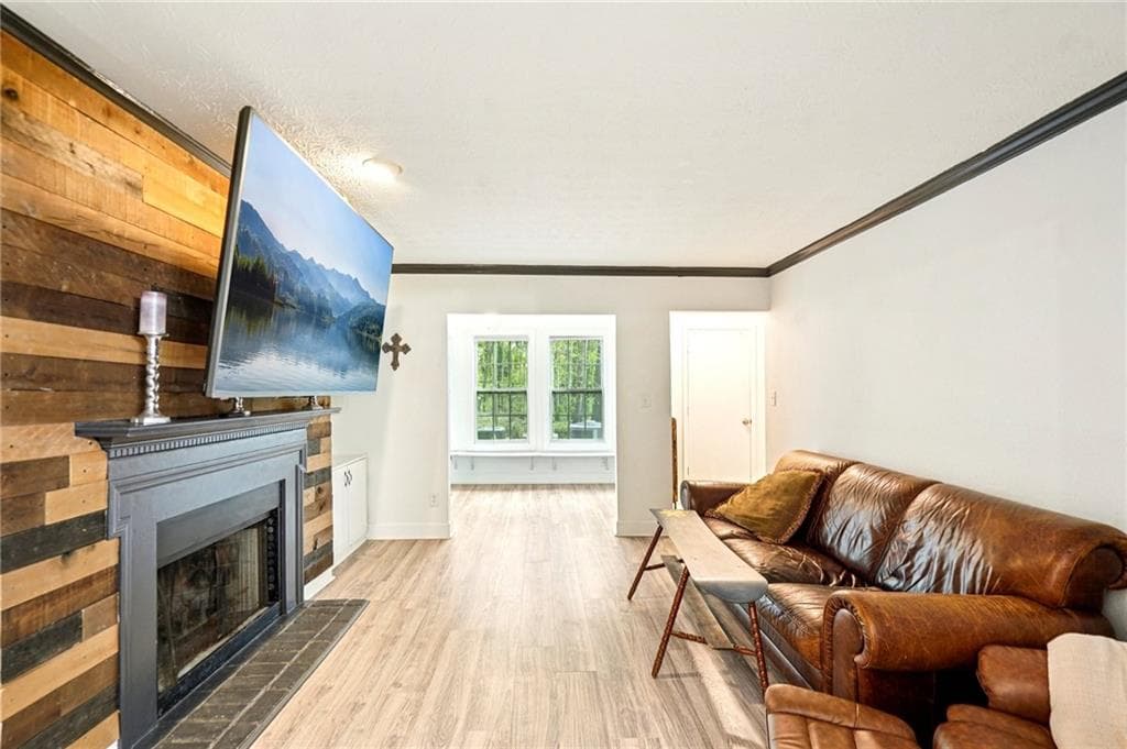 2 bedroom, 2 bathroom, 1,150 sq ft condominium for sale at 2071 Brian Way, Decatur, GA 30033 — photo 4