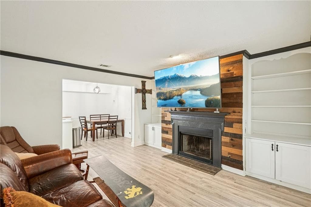 2 bedroom, 2 bathroom, 1,150 sq ft condominium for sale at 2071 Brian Way, Decatur, GA 30033 — photo 10