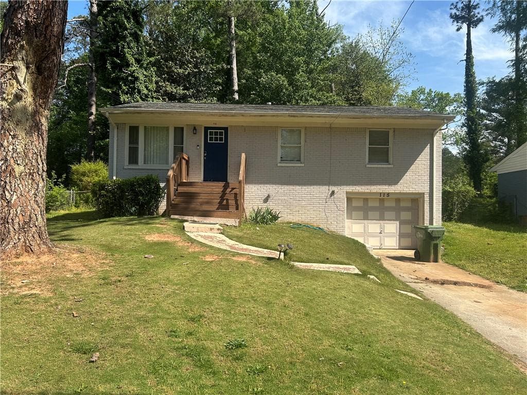 3 bedroom, 1 bathroom, 1,014 sq ft single family residence for sale at 115 Delmoor Drive, Atlanta, GA 30311 — photo 2
