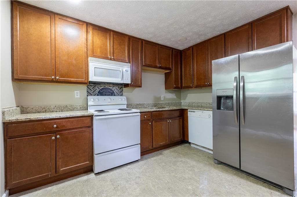 3 bedroom, 1 bathroom, 1,014 sq ft single family residence for sale at 115 Delmoor Drive, Atlanta, GA 30311 — photo 4