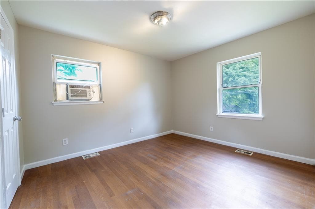 3 bedroom, 1 bathroom, 1,014 sq ft single family residence for sale at 115 Delmoor Drive, Atlanta, GA 30311 — photo 8