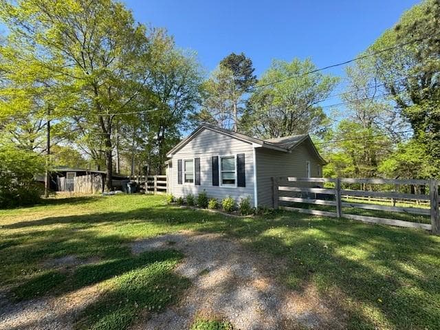 3 bedroom, 1 bathroom, 1,072 sq ft single family residence under contract at 45 Jackson Drive, Cartersville, GA 30121 — photo 3
