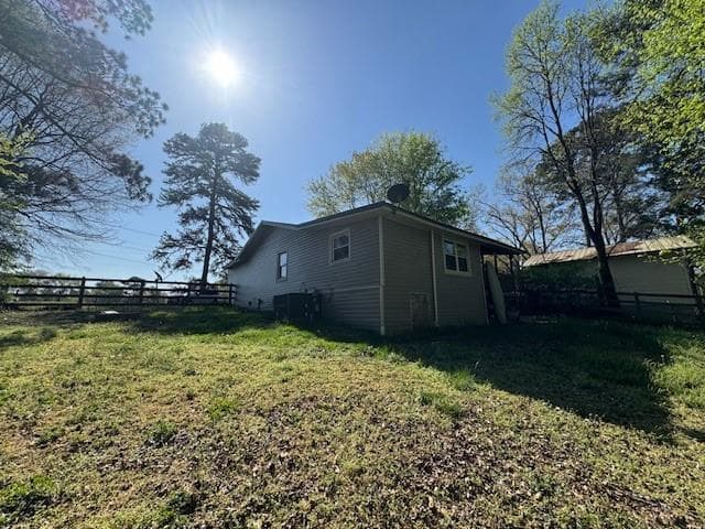 3 bedroom, 1 bathroom, 1,072 sq ft single family residence under contract at 45 Jackson Drive, Cartersville, GA 30121 — photo 5