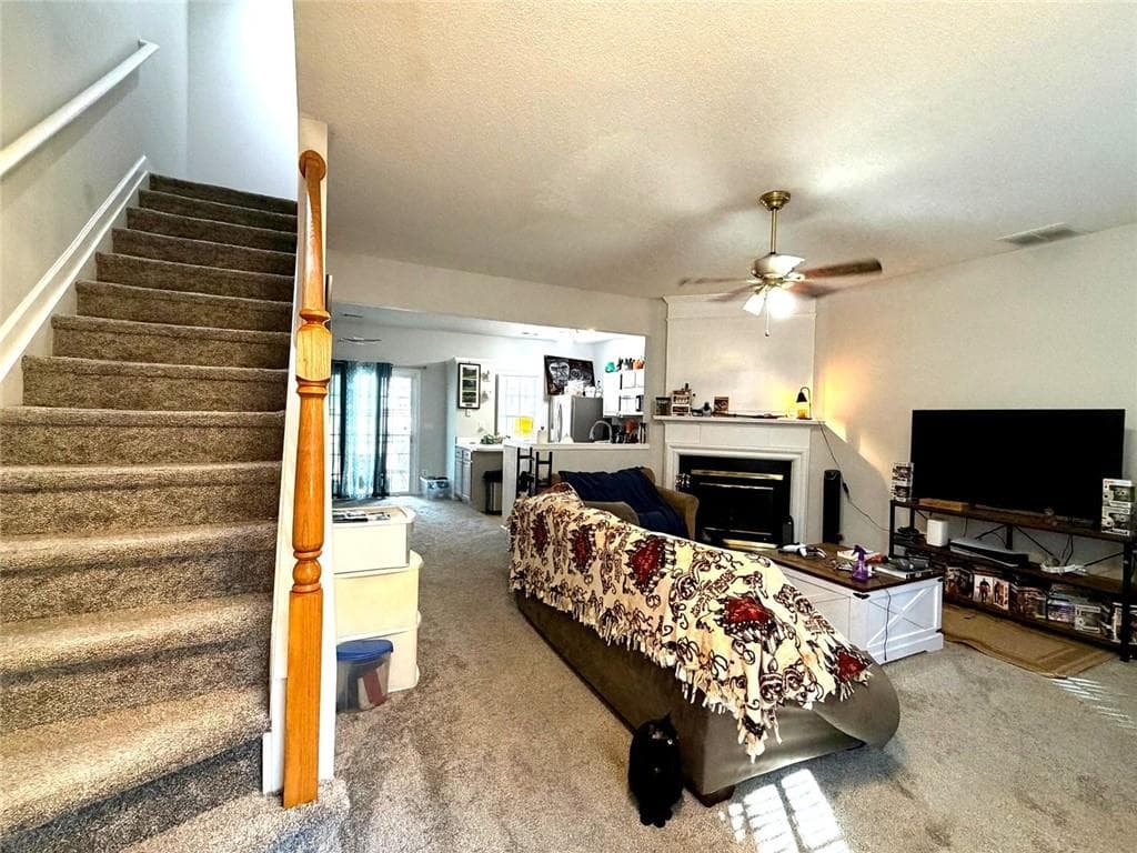 2 bedroom, 3 bathroom, 1,218 sq ft townhouse under contract at 4645 Valais Court 41, Alpharetta, GA 30022 — photo 2