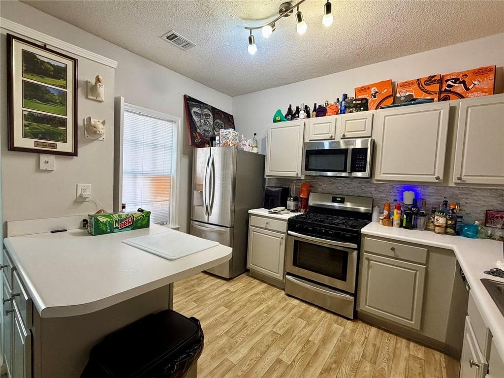 2 bedroom, 3 bathroom, 1,218 sq ft townhouse under contract at 4645 Valais Court 41, Alpharetta, GA 30022 — photo 8