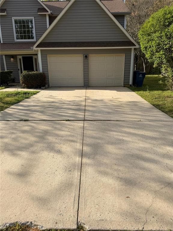 4 bedroom, 3 bathroom, 2,384 sq ft single family residence for sale at 3125 Abbotts Pointe Drive, Duluth, GA 30097 — photo 3