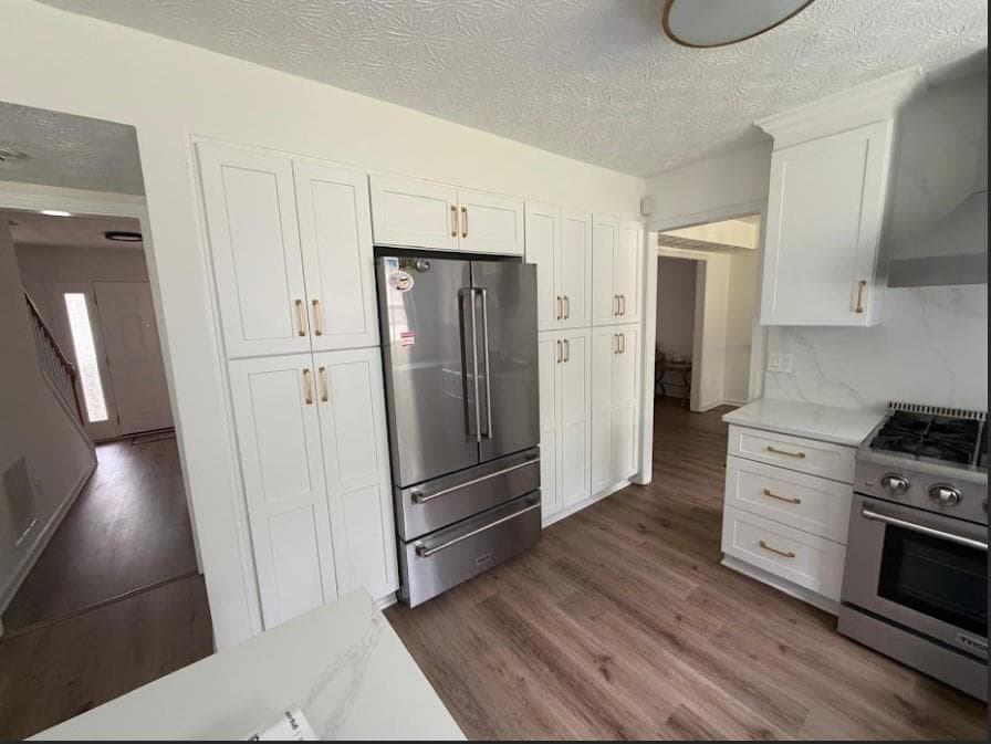 4 bedroom, 3 bathroom, 2,384 sq ft single family residence for sale at 3125 Abbotts Pointe Drive, Duluth, GA 30097 — photo 7