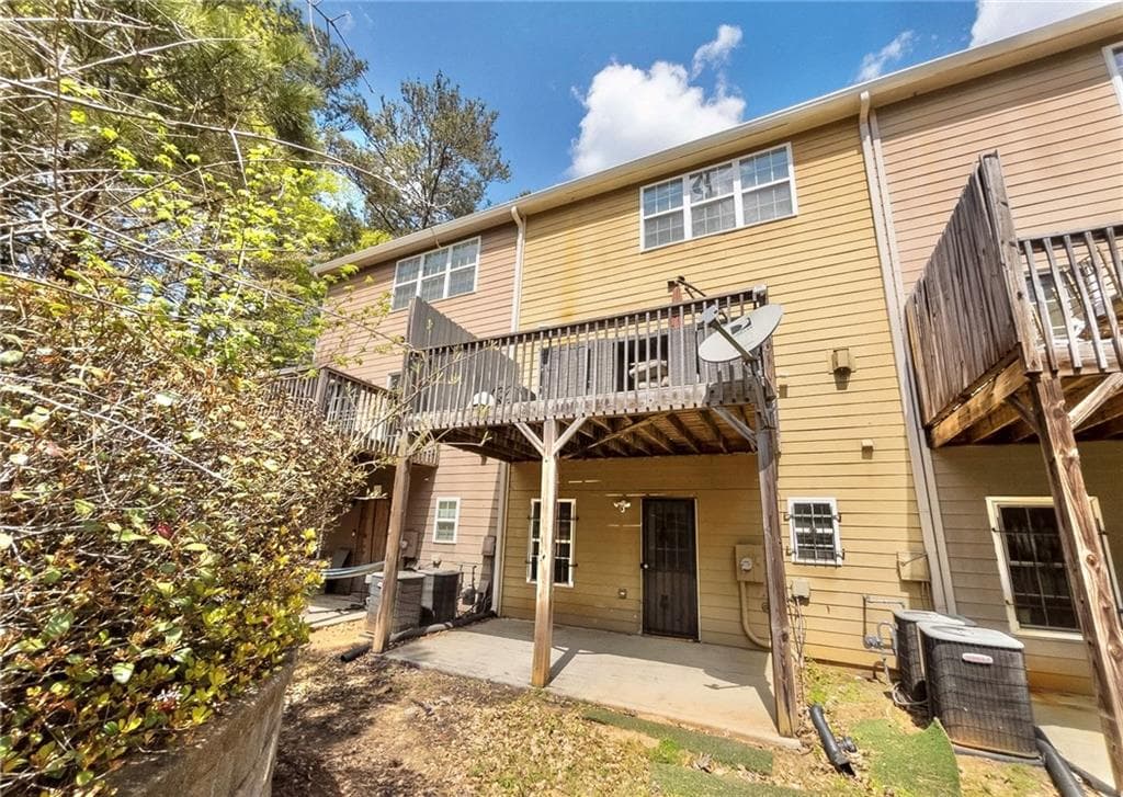 4 bedroom, 4 bathroom, 1,676 sq ft townhouse under contract at 3658 Utoy Drive, Atlanta, GA 30331 — photo 3