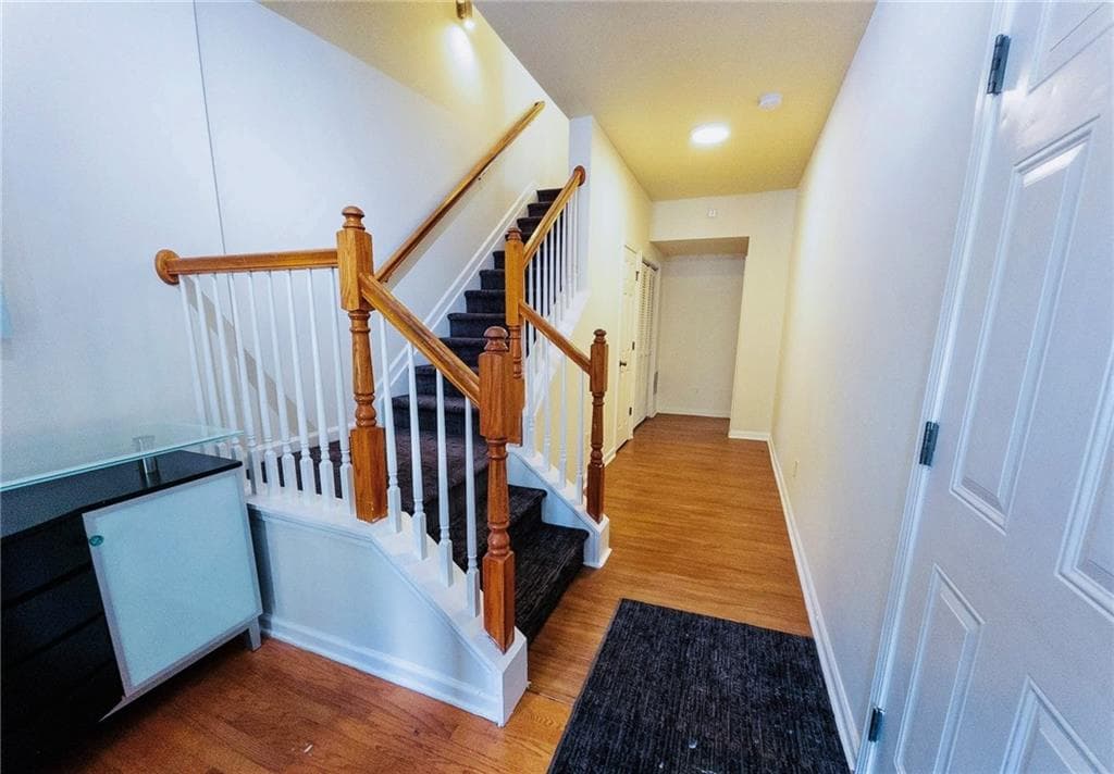 4 bedroom, 4 bathroom, 1,676 sq ft townhouse under contract at 3658 Utoy Drive, Atlanta, GA 30331 — photo 5