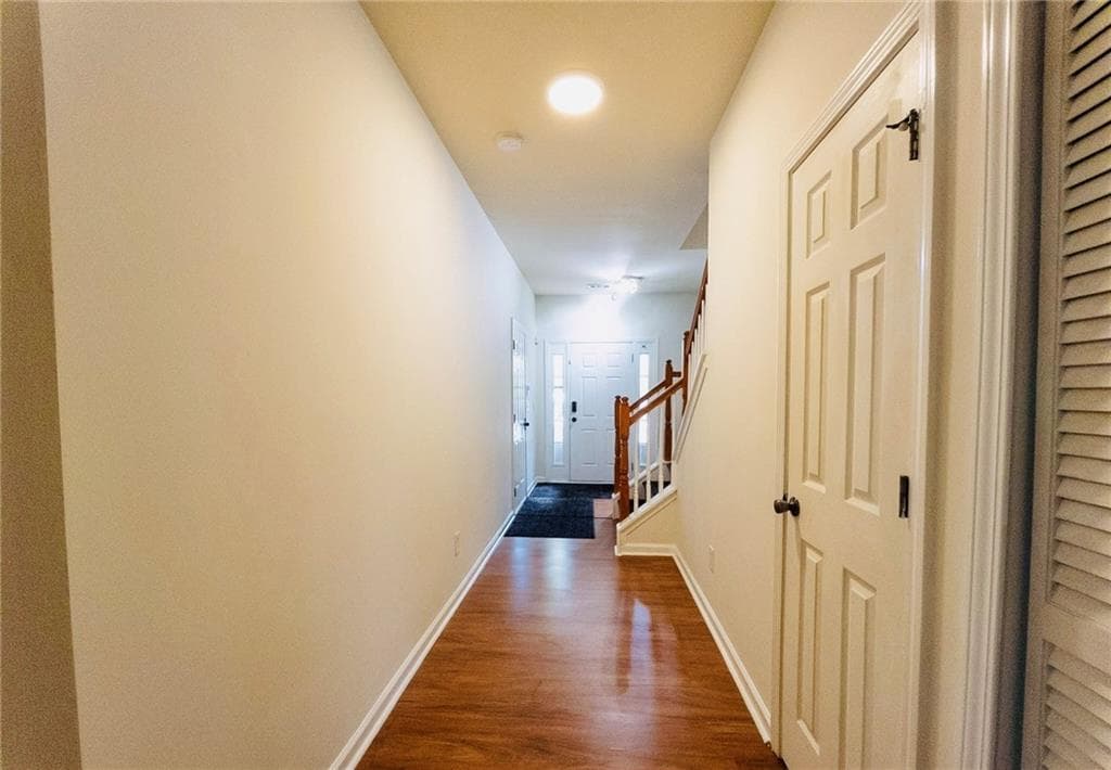 4 bedroom, 4 bathroom, 1,676 sq ft townhouse under contract at 3658 Utoy Drive, Atlanta, GA 30331 — photo 6
