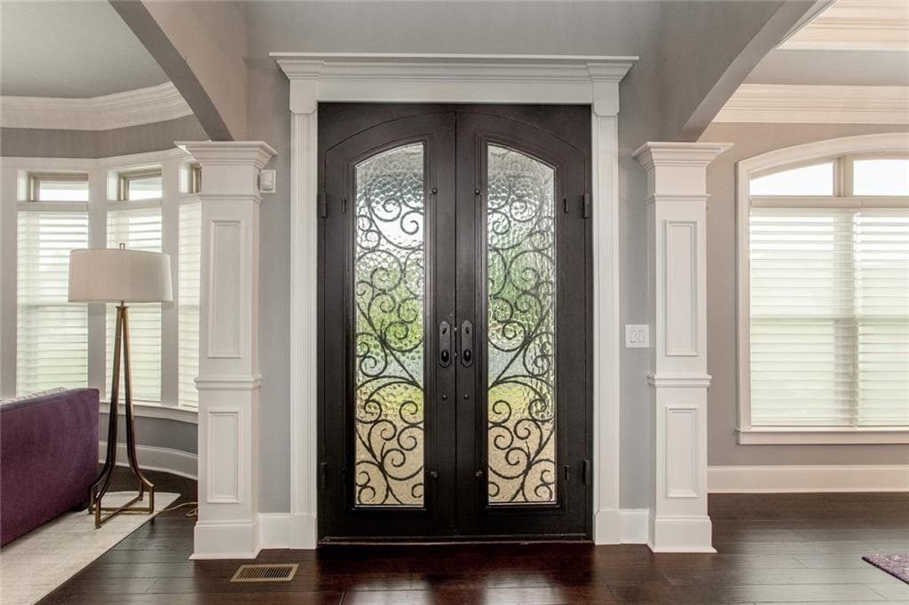 6 bedroom, 7 bathroom, 7,832 sq ft single family residence for sale at 1800 Dearborne Lane, Alpharetta, GA 30009 — photo 4