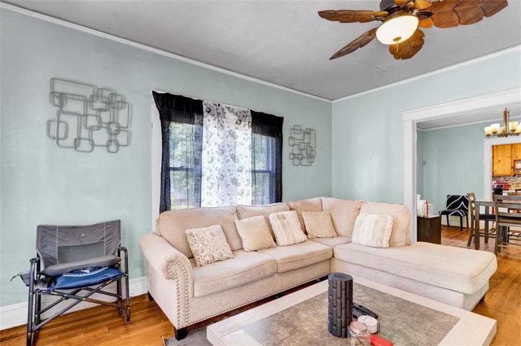 3 bedroom, 2 bathroom, 1,770 sq ft single family residence under contract at 943 Washington Place, Atlanta, GA 30314 — photo 2