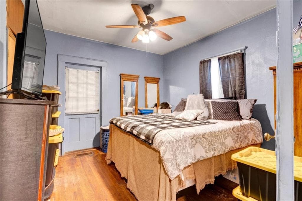3 bedroom, 2 bathroom, 1,770 sq ft single family residence under contract at 943 Washington Place, Atlanta, GA 30314 — photo 6