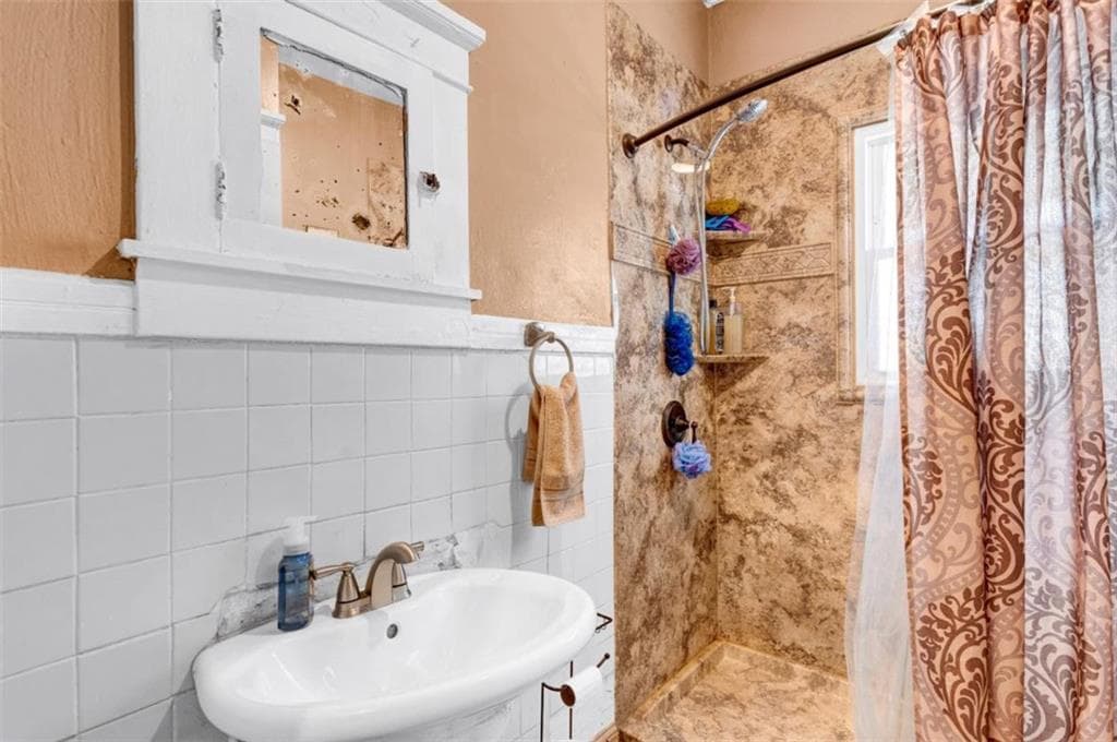 3 bedroom, 2 bathroom, 1,770 sq ft single family residence under contract at 943 Washington Place, Atlanta, GA 30314 — photo 8
