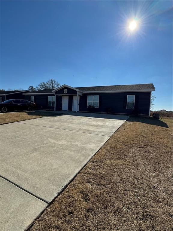 1 bedroom, 1 bathroom duplex for rent at 127 Ronald Pride Boulevard A, Fort Valley, GA 31030 for $600 a month