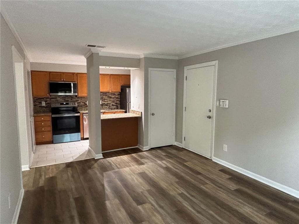 3175 Seven Pines Court 6, Atlanta, GA 30339 — most recent listing photo