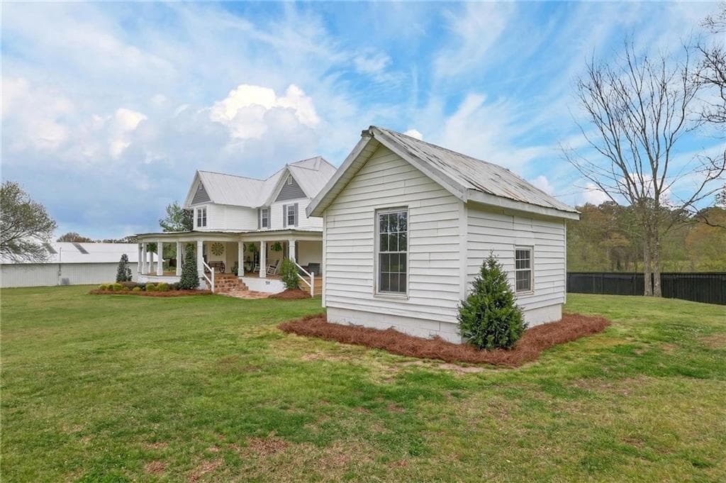 6 bedroom, 5 bathroom, 3,263 sq ft single family residence for sale at 3590 Roosterville Road, Roopville, GA 30170 — photo 7