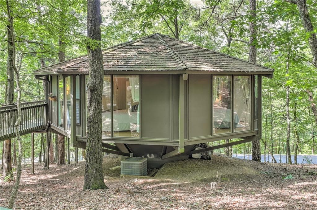 2 bedroom, 2 bathroom, 1,339 sq ft single family residence for sale at 196 Treetopper Circle, Big Canoe, GA 30143 — photo 3