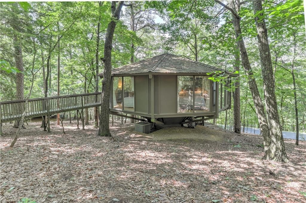 2 bedroom, 2 bathroom, 1,339 sq ft single family residence for sale at 196 Treetopper Circle, Big Canoe, GA 30143 — photo 5