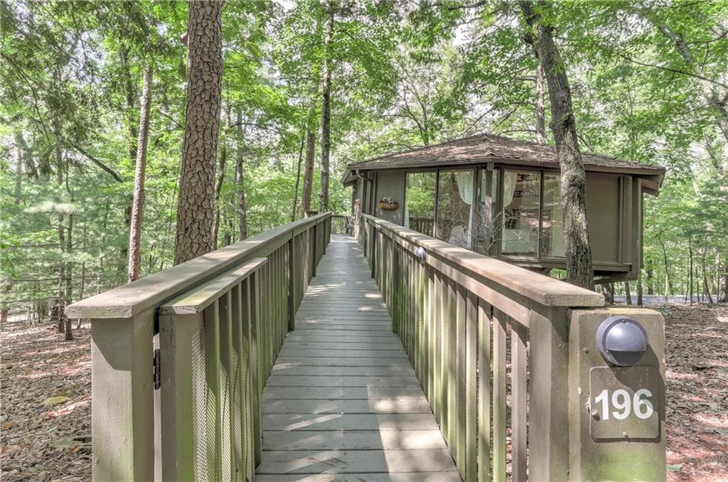 2 bedroom, 2 bathroom, 1,339 sq ft single family residence for sale at 196 Treetopper Circle, Big Canoe, GA 30143 — photo 6