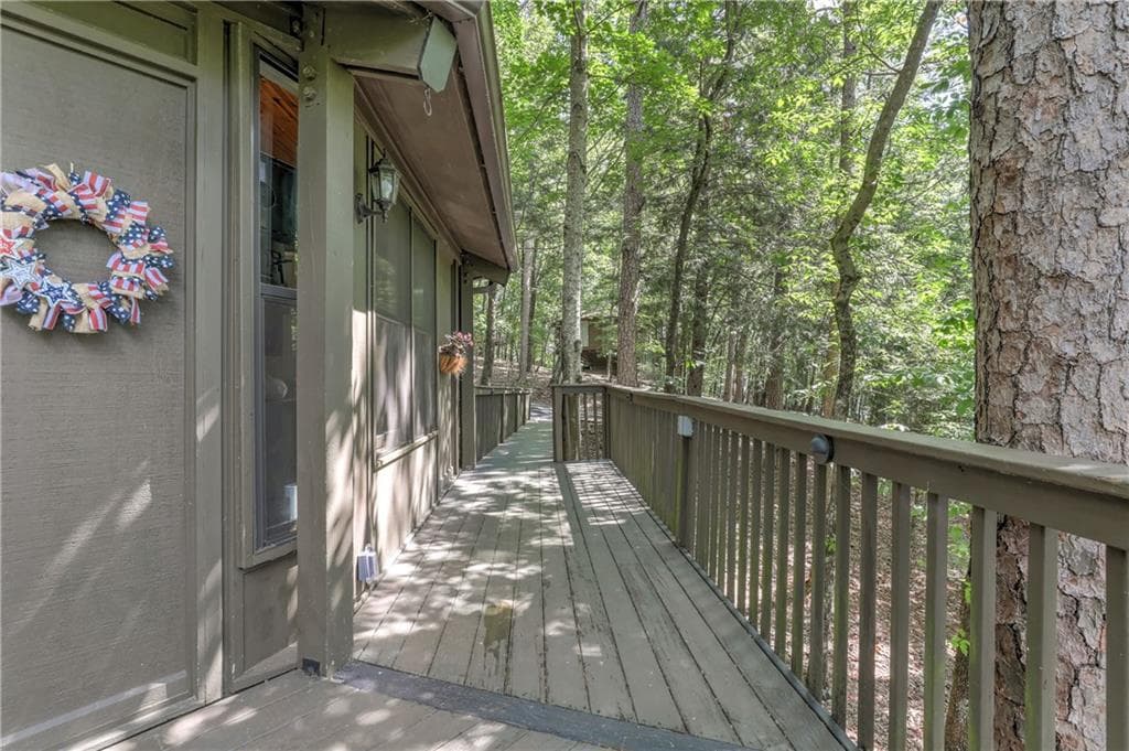 2 bedroom, 2 bathroom, 1,339 sq ft single family residence for sale at 196 Treetopper Circle, Big Canoe, GA 30143 — photo 8