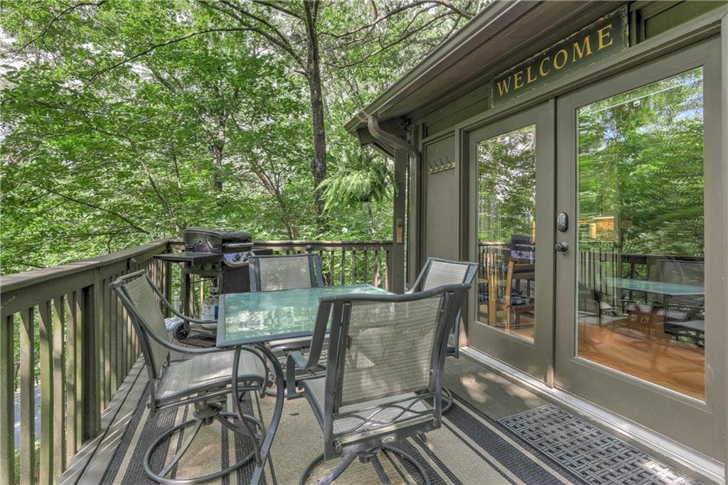 2 bedroom, 2 bathroom, 1,339 sq ft single family residence for sale at 196 Treetopper Circle, Big Canoe, GA 30143 — photo 10