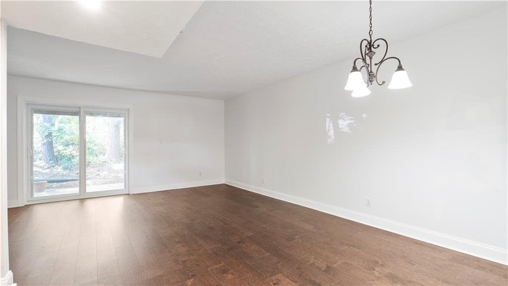 3 bedroom, 3 bathroom, 1,492 sq ft townhouse for sale at 3557 Splinterwood Road, Peachtree Corners, GA 30092 — photo 8