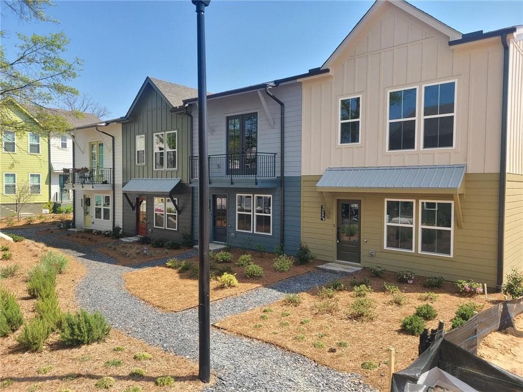 1407 Cozy Circle SE 329, Atlanta, GA 30315 — most recent listing photo