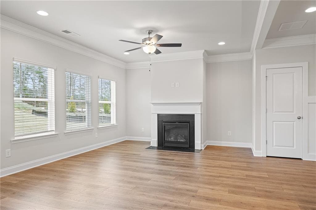 3 bedroom, 3 bathroom, 2,074 sq ft single family residence under contract at 5577 Keswick Drive, Flowery Branch, GA 30542 — photo 6