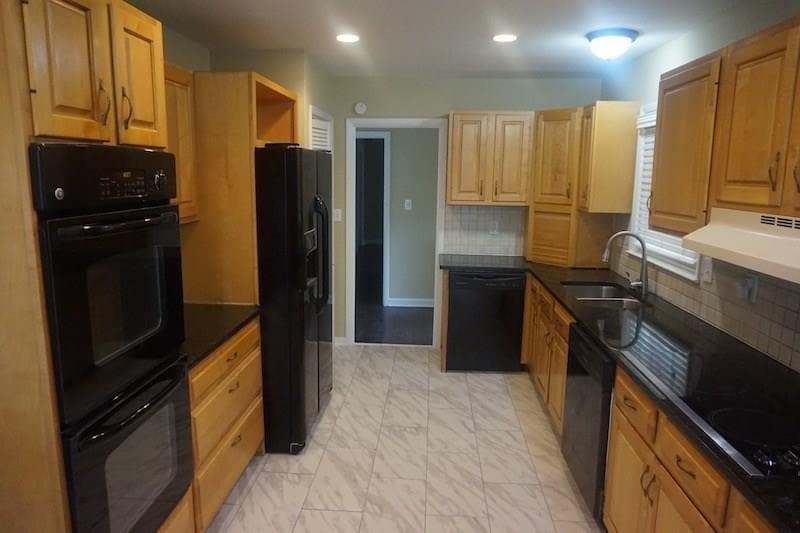 4 bedroom, 3 bathroom single family residence for rent at 1403 Stephens Drive, Atlanta, GA 30329 for $3,000 a month — photo 2
