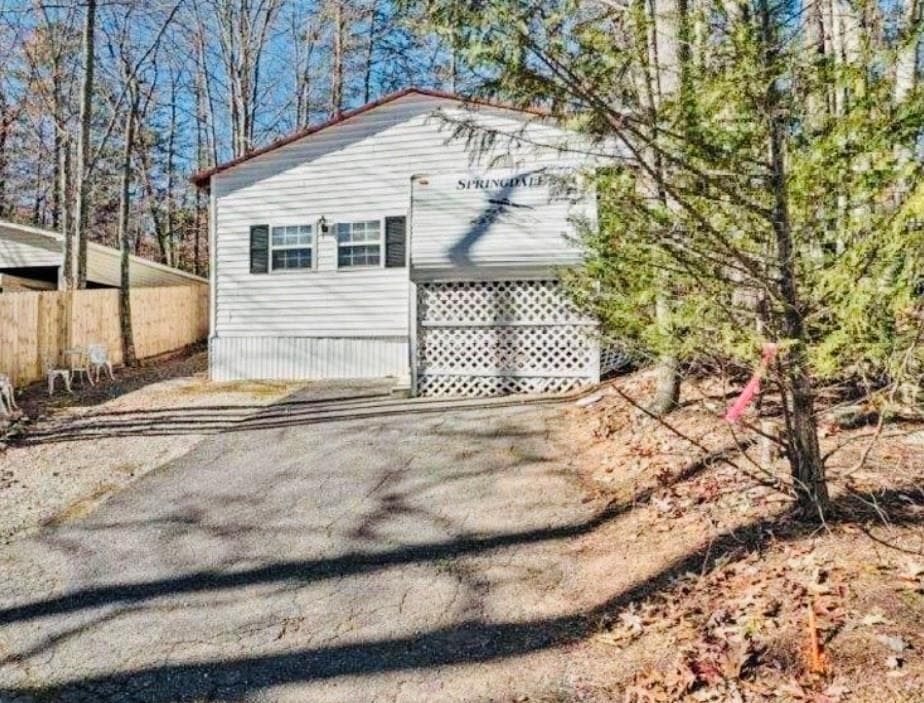 2 bedroom, 1 bathroom, 700 sq ft single family residence for sale at 146 Canyon Pass, Cleveland, GA 30528 — photo 2