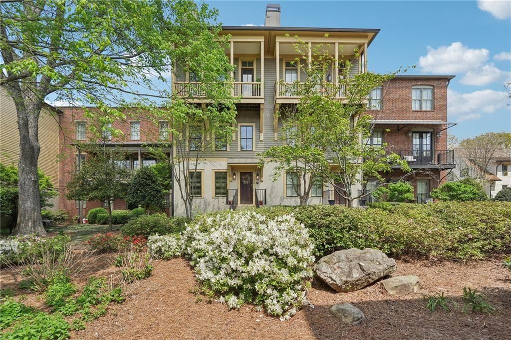 4 bedroom, 5 bathroom, 3,580 sq ft townhouse for sale at 5960 Webster Circle, Norcross, GA 30071 — photo 2