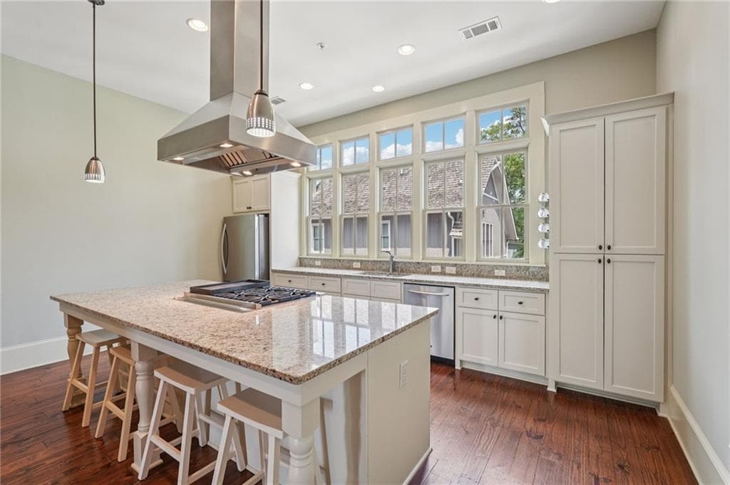 4 bedroom, 5 bathroom, 3,580 sq ft townhouse for sale at 5960 Webster Circle, Norcross, GA 30071 — photo 4