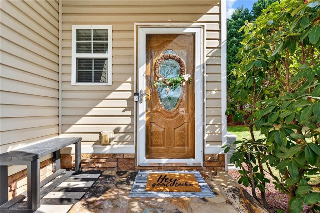3 bedroom, 3 bathroom, 2,210 sq ft townhouse for sale at 4638 Beacon Ridge Lane, Flowery Branch, GA 30542 — photo 7