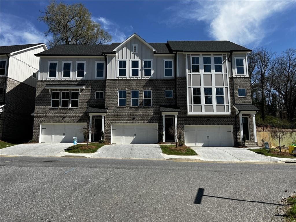 3 bedroom, 4 bathroom, 2,700 sq ft townhouse for sale at 237 West Marietta Street, Canton, GA 30114