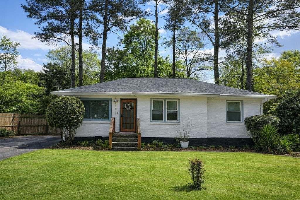 3 bedroom, 1 bathroom single family residence under contract at 3277 Beech Drive, Decatur, GA 30032