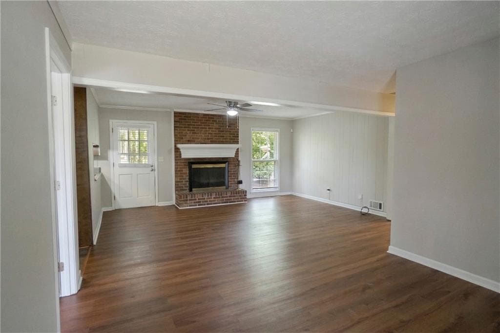 6 bedroom, 2 bathroom, 2,076 sq ft single family residence for rent at 1802 Driftwood Place, Snellville, GA 30078 for $2,350 a month — photo 5