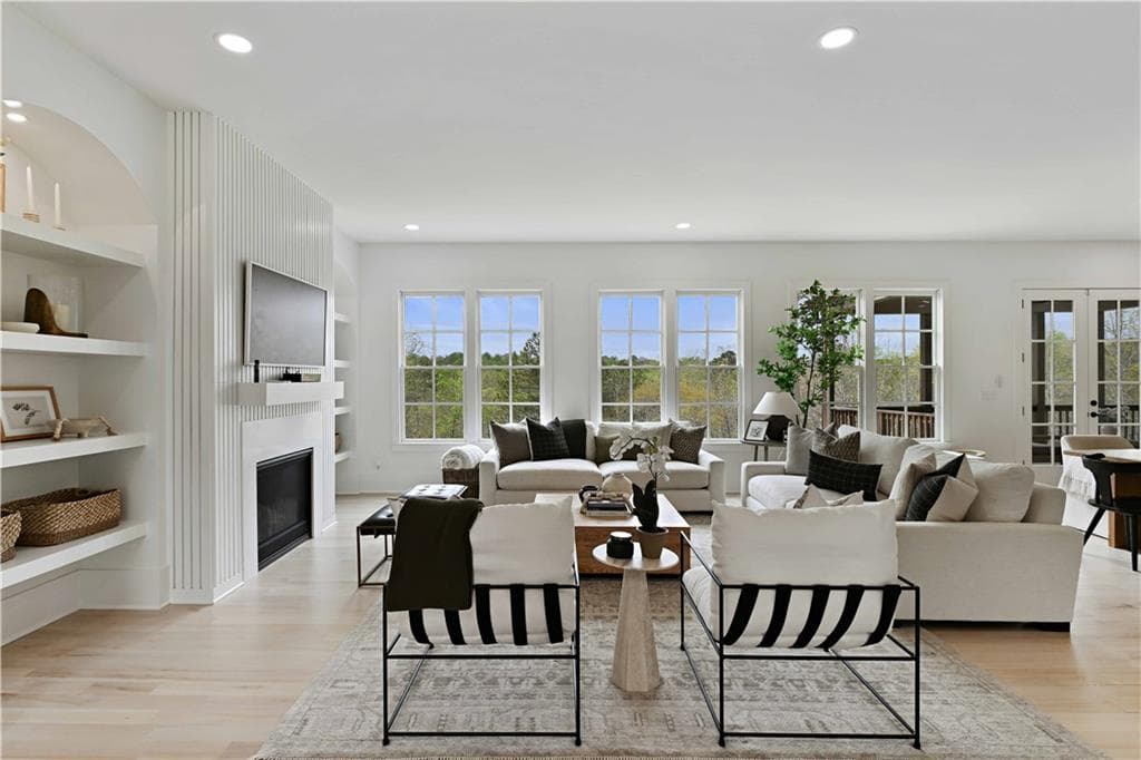 6 bedroom, 7 bathroom, 6,872 sq ft single family residence for sale at 3170 Glastonbury Lane, Suwanee, GA 30024 — photo 10