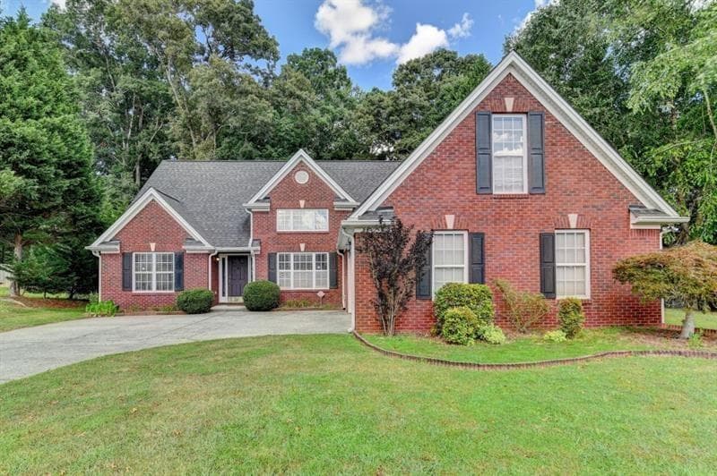 4 bedroom, 2 bathroom, 2,452 sq ft single family residence for sale at 2290 Taylor Pointe Way, Dacula, GA 30019 — photo 2
