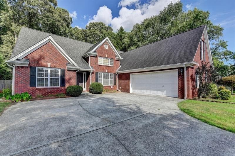 4 bedroom, 2 bathroom, 2,452 sq ft single family residence for sale at 2290 Taylor Pointe Way, Dacula, GA 30019 — photo 3