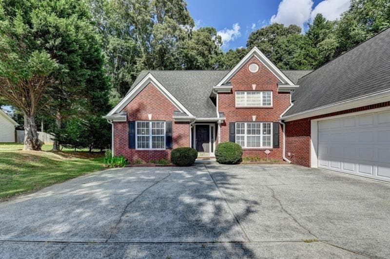 4 bedroom, 2 bathroom, 2,452 sq ft single family residence for sale at 2290 Taylor Pointe Way, Dacula, GA 30019 — photo 4