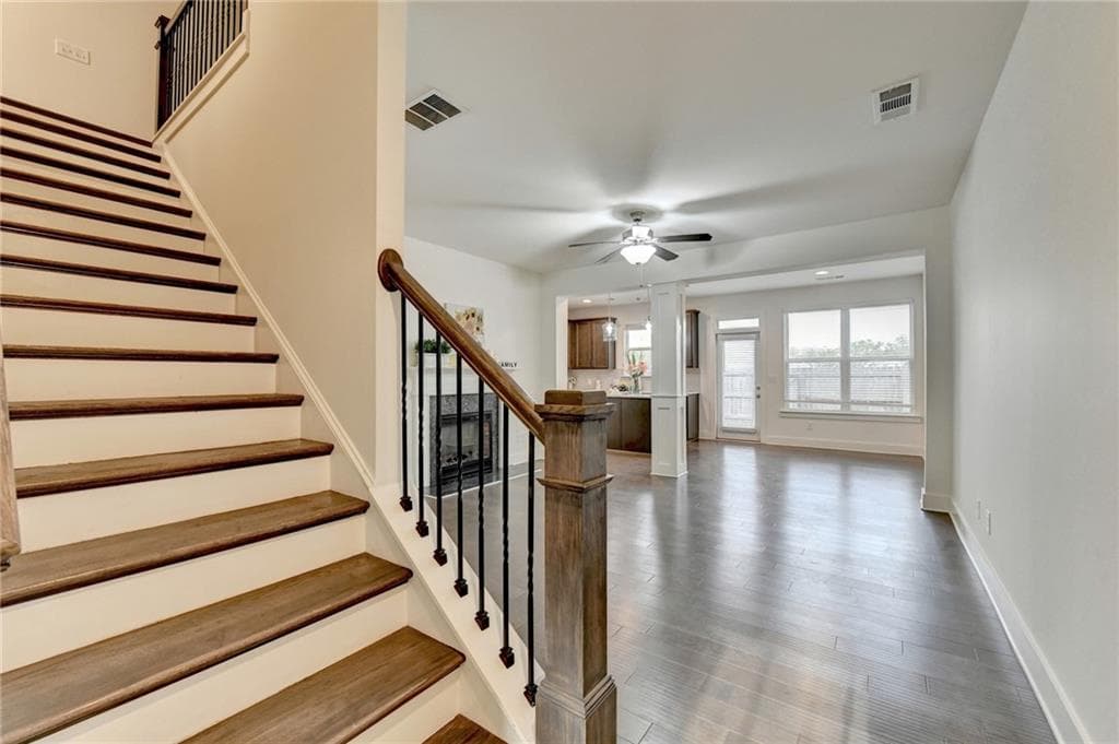 3 bedroom, 3 bathroom, 1,774 sq ft townhouse for sale at 207 N Auburn Landing Place, Auburn, GA 30011 — photo 5
