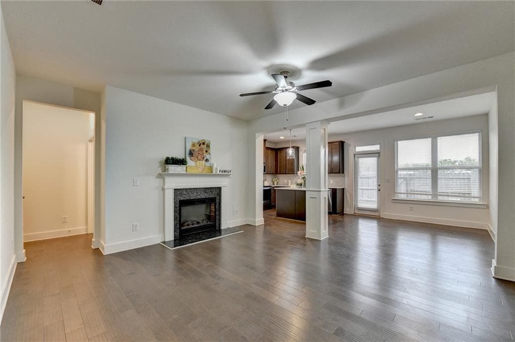 3 bedroom, 3 bathroom, 1,774 sq ft townhouse for sale at 207 N Auburn Landing Place, Auburn, GA 30011 — photo 6