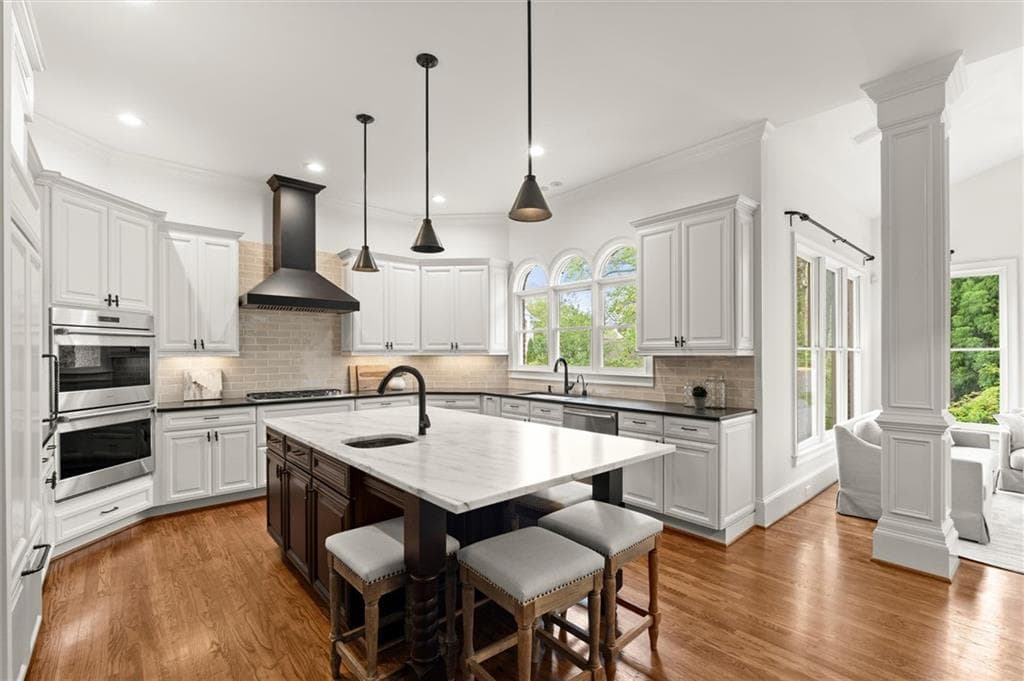 5 bedroom, 5 bathroom, 5,714 sq ft single family residence for sale at 2870 Margaret Mitchell Drive, Atlanta, GA 30327 — photo 2