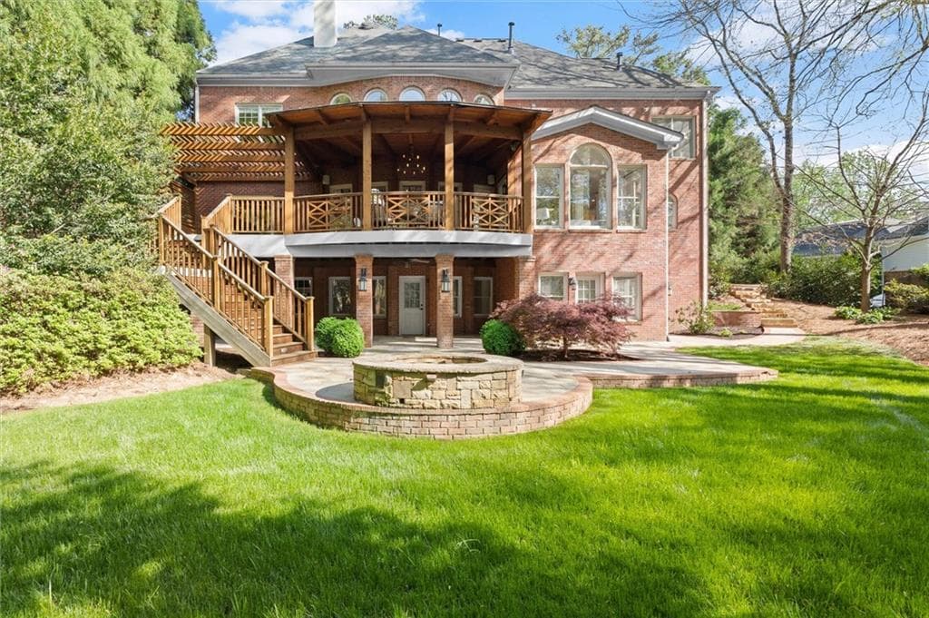 5 bedroom, 5 bathroom, 5,714 sq ft single family residence for sale at 2870 Margaret Mitchell Drive, Atlanta, GA 30327 — photo 6