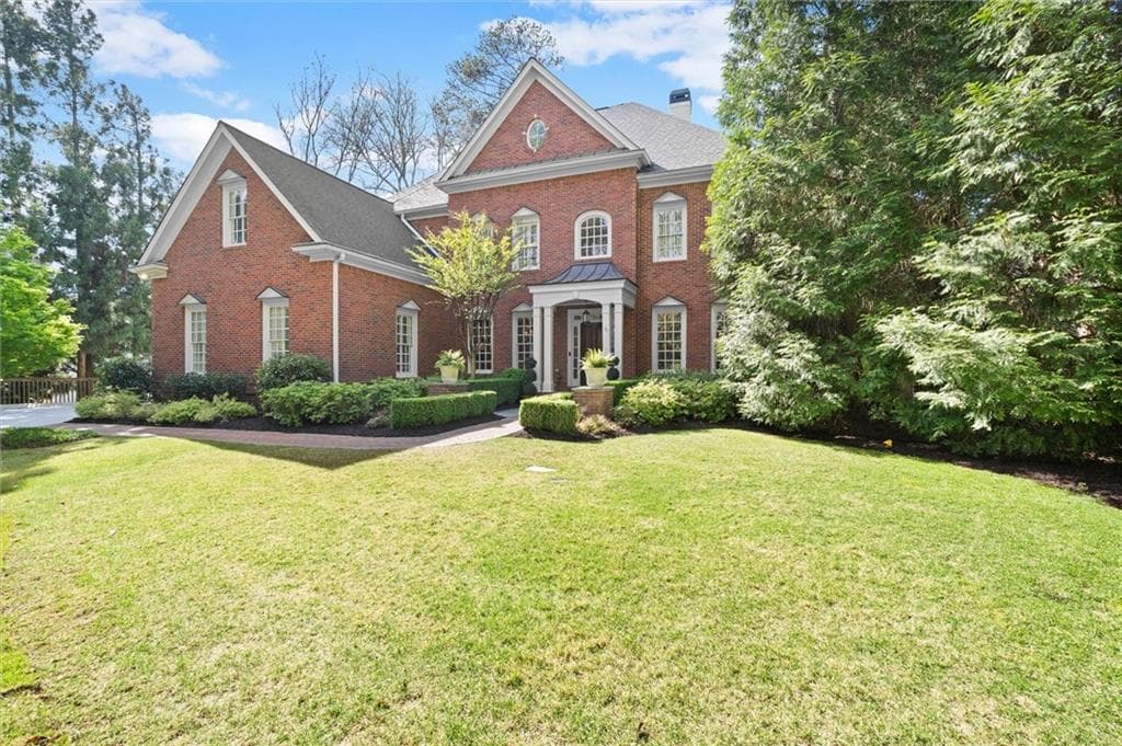 5 bedroom, 5 bathroom, 5,714 sq ft single family residence for sale at 2870 Margaret Mitchell Drive, Atlanta, GA 30327 — photo 7