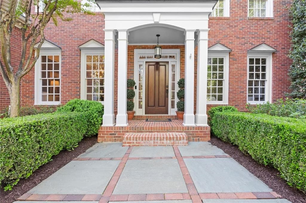 5 bedroom, 5 bathroom, 5,714 sq ft single family residence for sale at 2870 Margaret Mitchell Drive, Atlanta, GA 30327 — photo 10