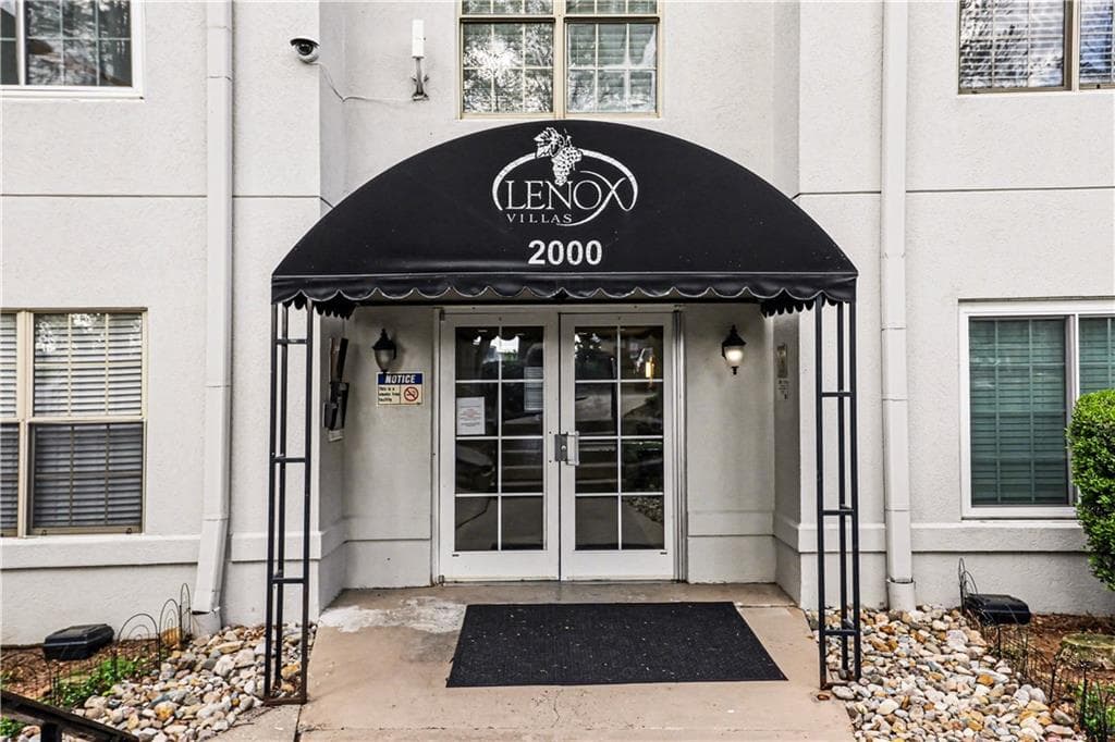 1 bedroom, 1 bathroom, 840 sq ft condominium for sale at 970 Sidney Marcus Boulevard 2317, Atlanta, GA 30324 — photo 3